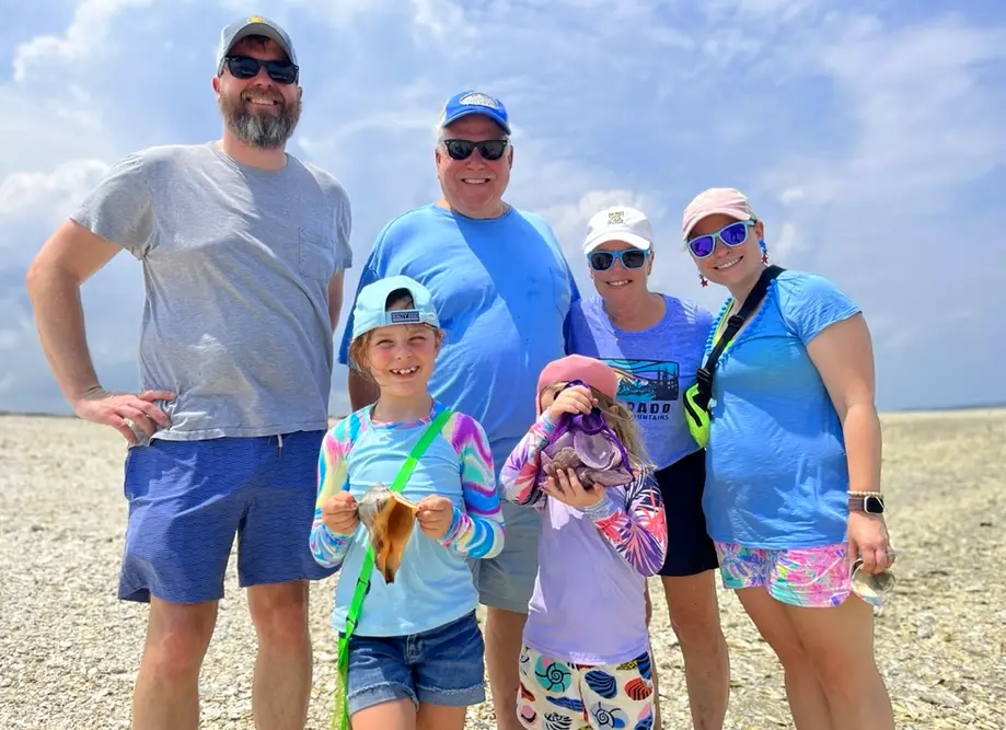 Private / Family Shell Hunt & Dolphin Tour